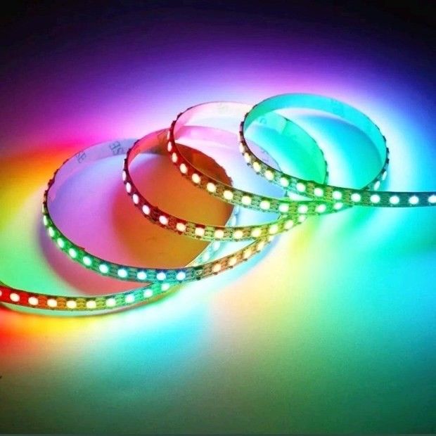 इंडोर पार्टी बॉडी पेंटिंग के लिए 300LEDs 12V फ्लेक्सिबल फ्लैट एलईडी लाइट स्ट्रिप अल्ट्रावॉयलेट SMD5050 16.4 Ft/5m